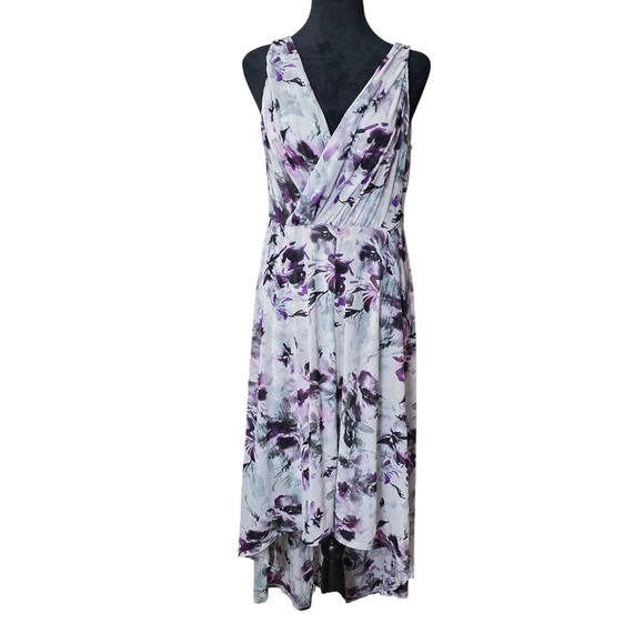 Simply Vera Vera Wang Dresses & Skirts - Simply Vera Vera Wang Purple Watercolor Floral High-Low V-Neck Dress Womens M